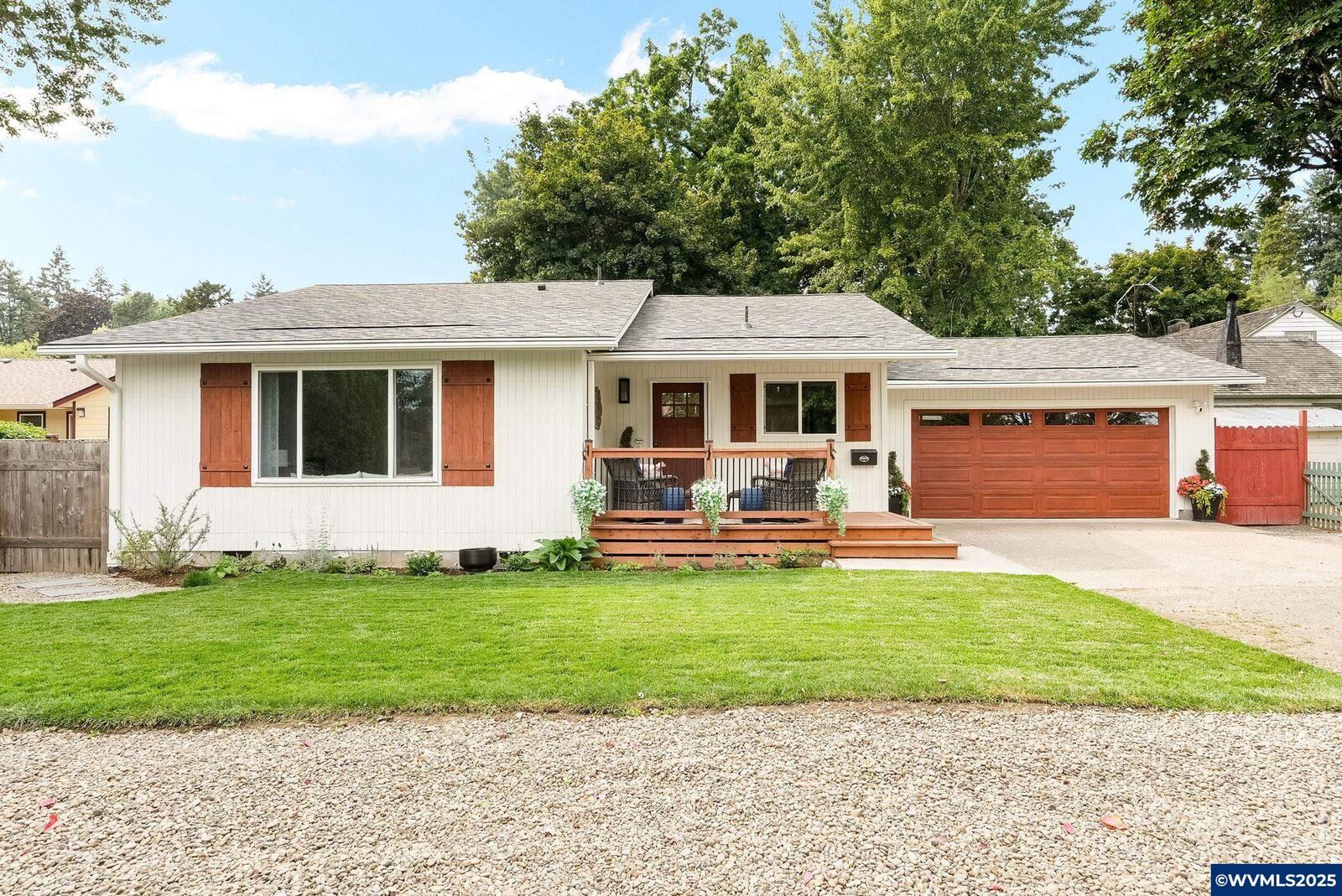 Property Photo:  840 Wildwind Dr  OR 97302 