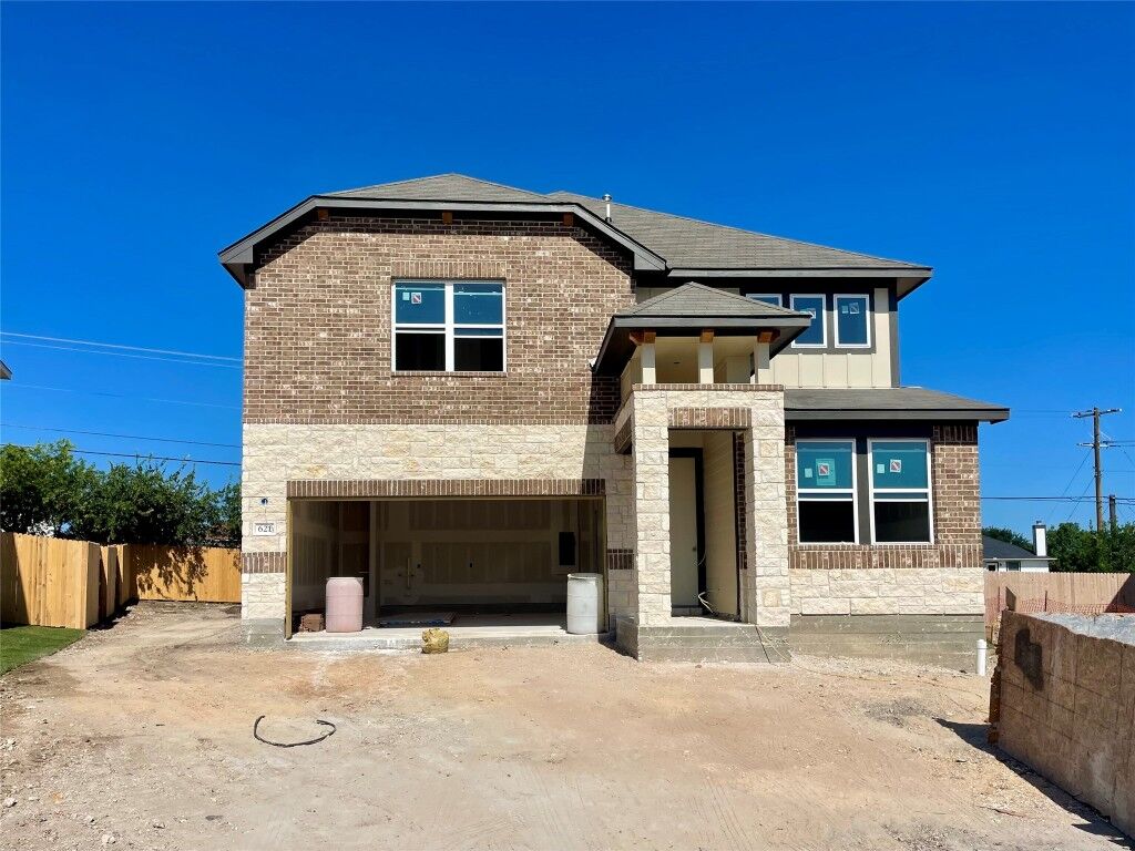 Property Photo:  621 Palo Brea Loop  TX 78634 