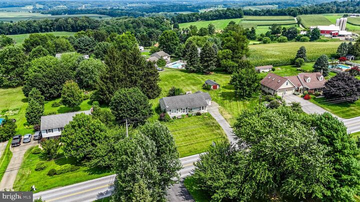 1858 White Oak Road  Strasburg PA 17579 photo