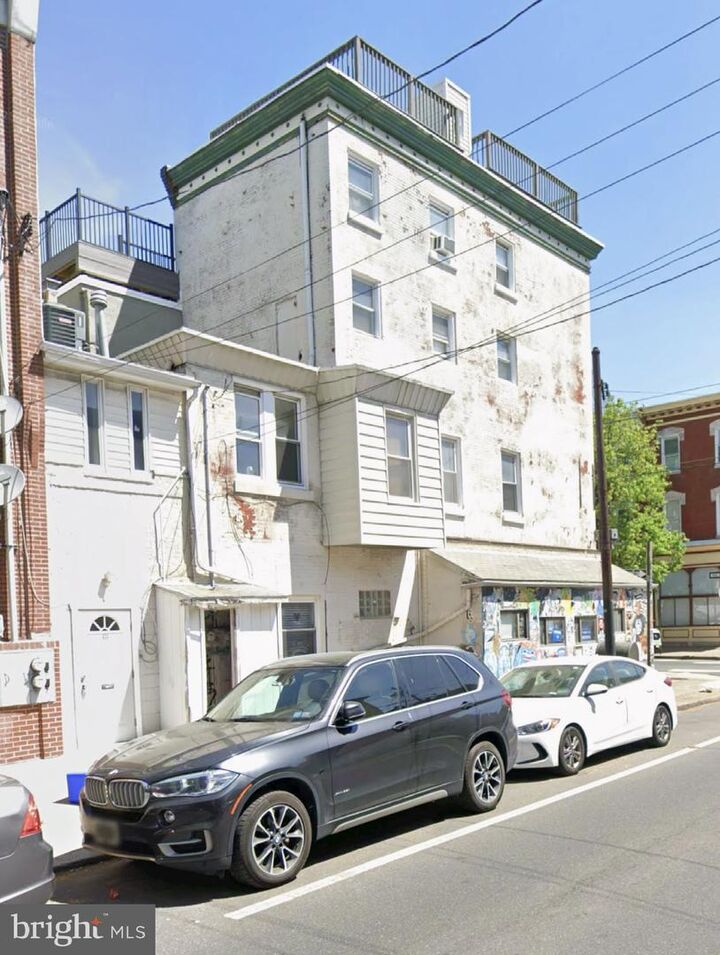 824 S 12th Street 2  Philadelphia PA 19147 photo