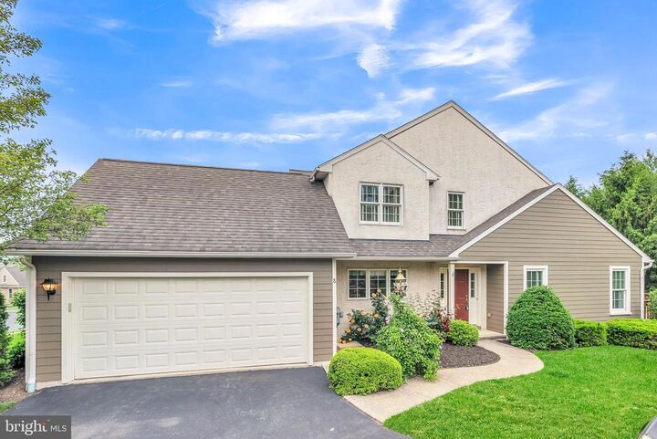 8 Parkside Drive  Elverson PA 19520 photo