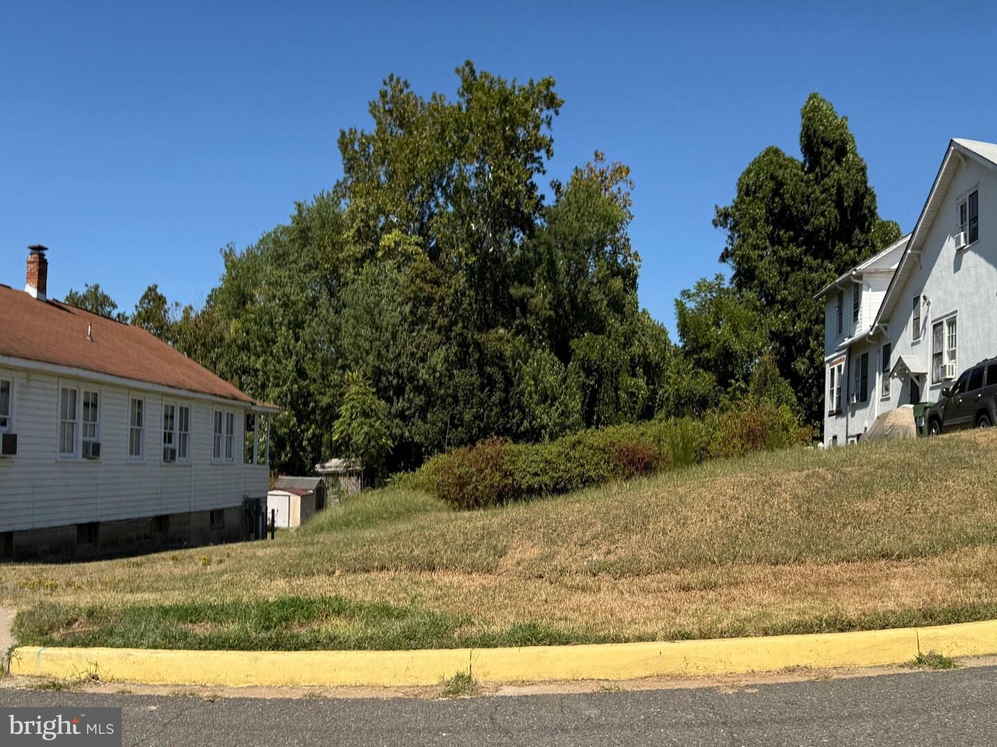 Property Photo:  223 3rd Avenue  VA 22134 