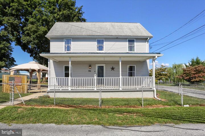 791 Chambers Street  Harrisburg PA 17113 photo