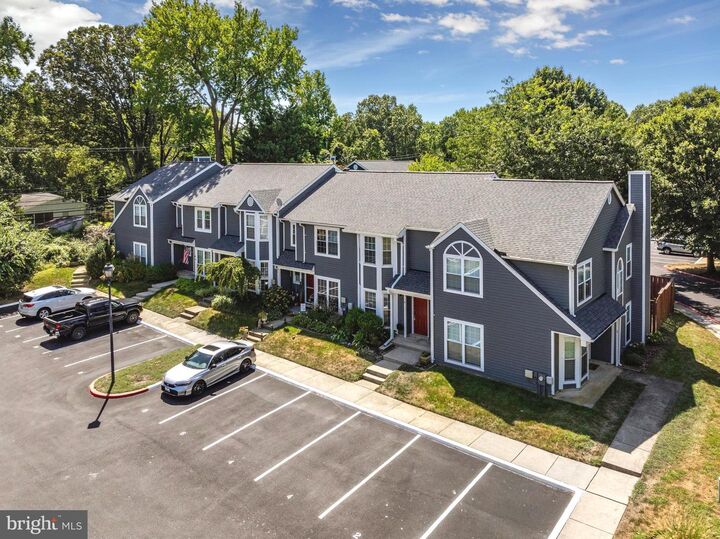 Property Photo: 4 Mizzen Court MD 21403