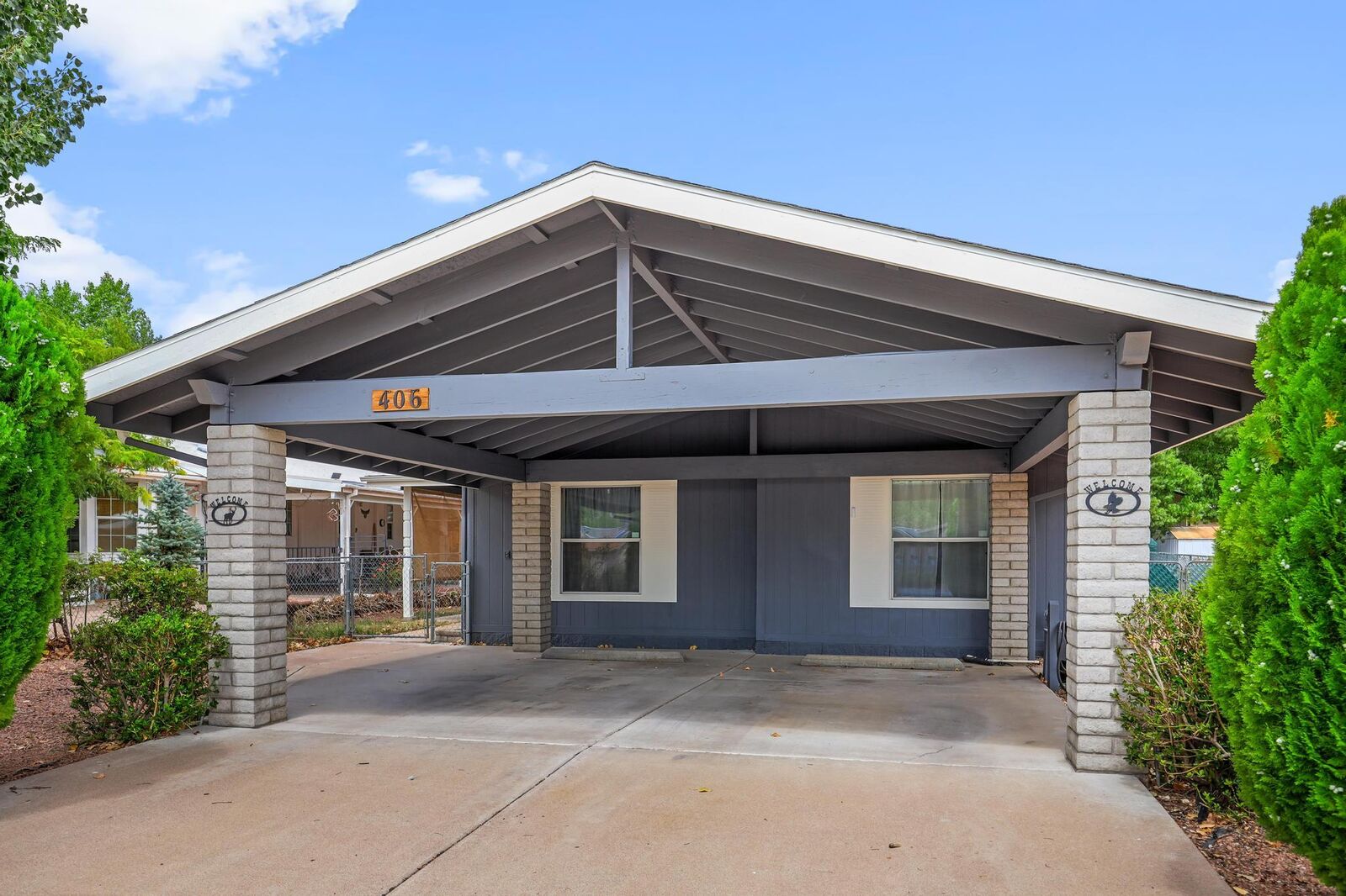 Property Photo: 406 W Corral Circle AZ 85541