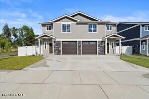 Property Photo: 218 E Lobo Loop ID 83835