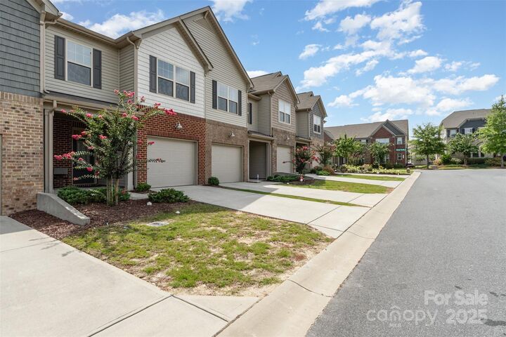 Property Photo: 5216 Spanish Ivy Lane SC 29707