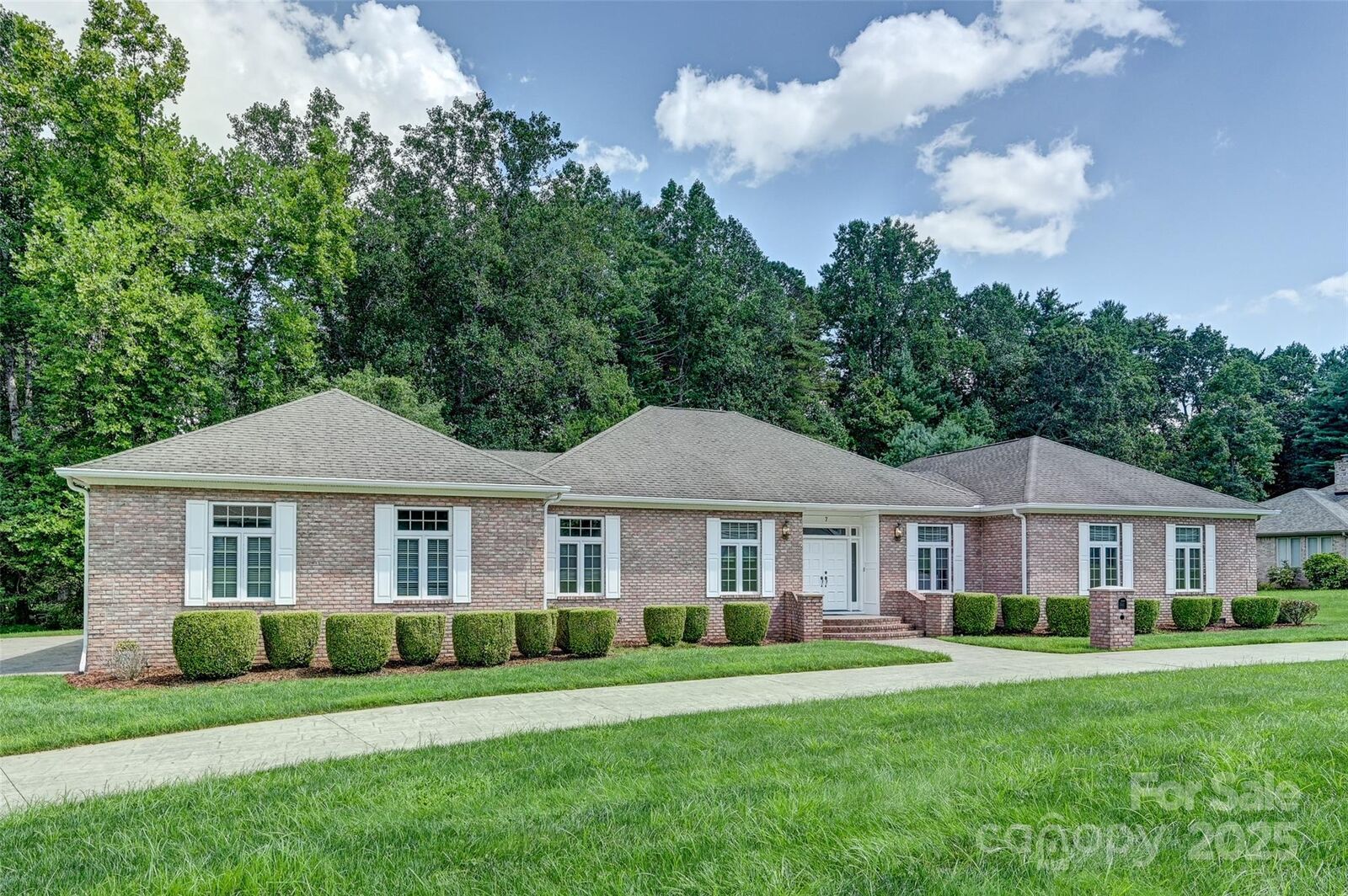 Property Photo:  7 Ashley Place  NC 28739 
