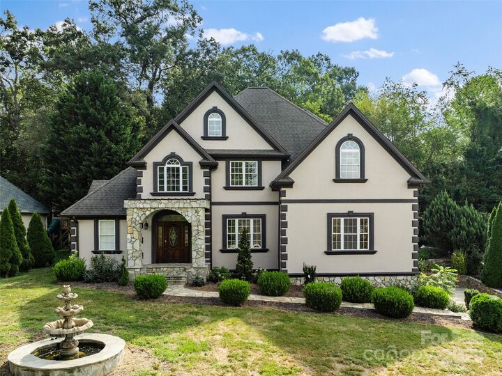 55 N Willow Brook Drive  Asheville NC 28806 photo