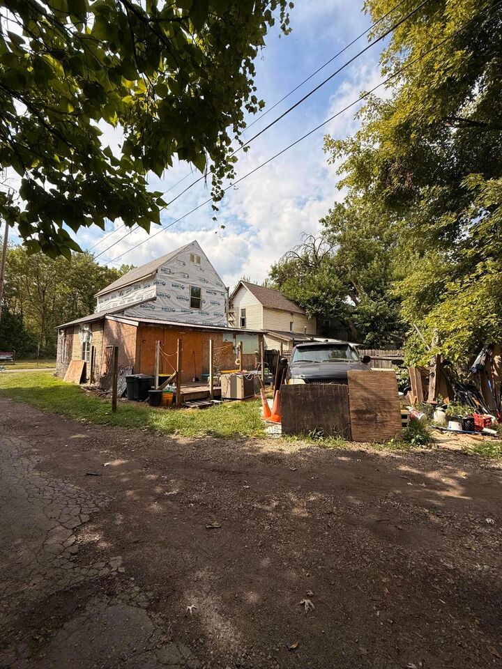 Property Photo: 178 Leader Street OH 43302