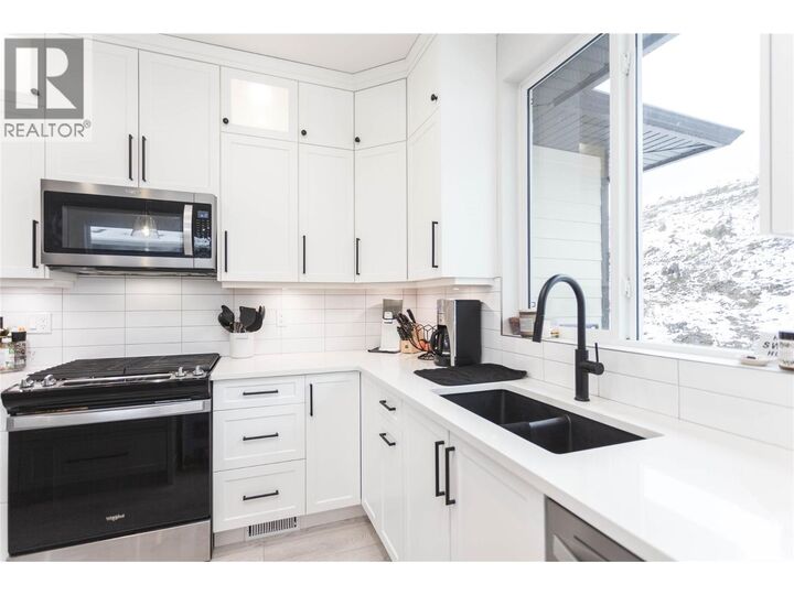 Photo de la propriété:  2720 Cedar Ridge Street  BC V0E 2G5 