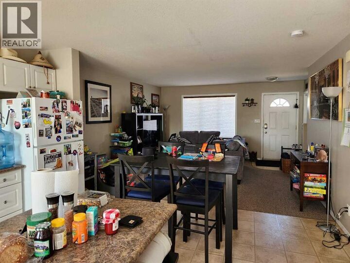 Property Photo: 4728 18 Street SK S9V 1M9
