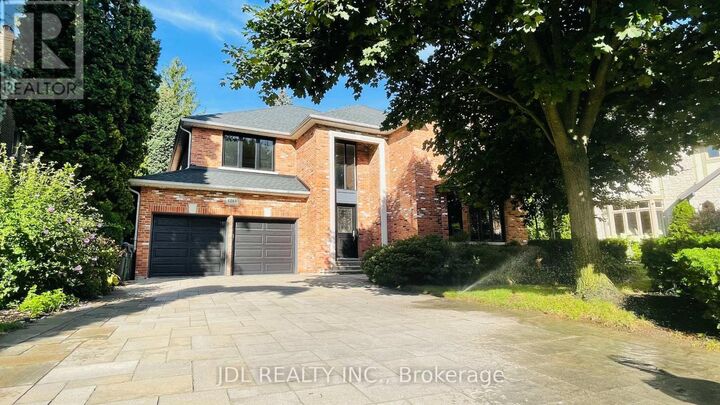 Photo de la propriété:  1283 Lindburgh Court  ON L5H 4J2 