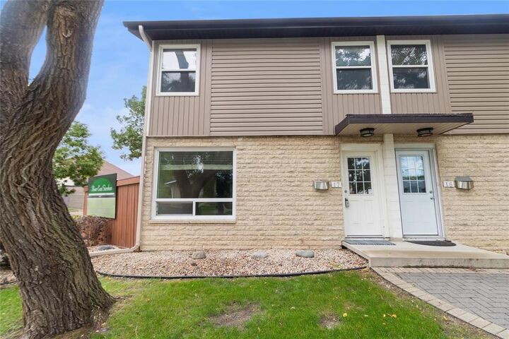 Property Photo: 1445 Rothesay Street MB R2G 1V3