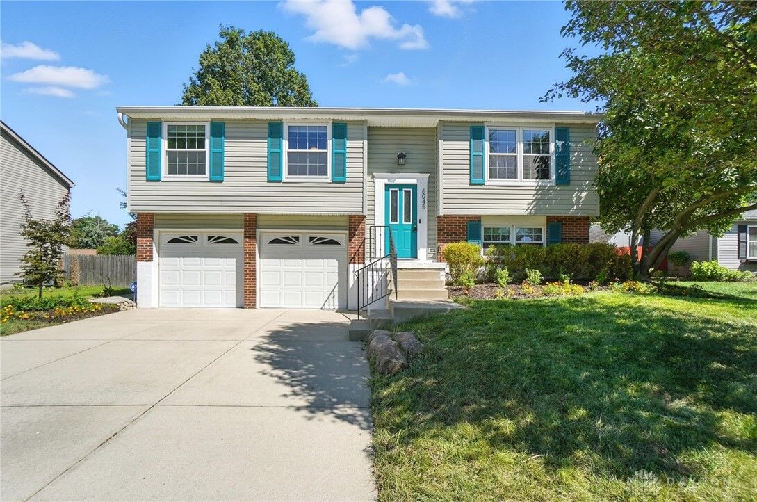 Property Photo:  6045 Pine Glen Lane  OH 45424 