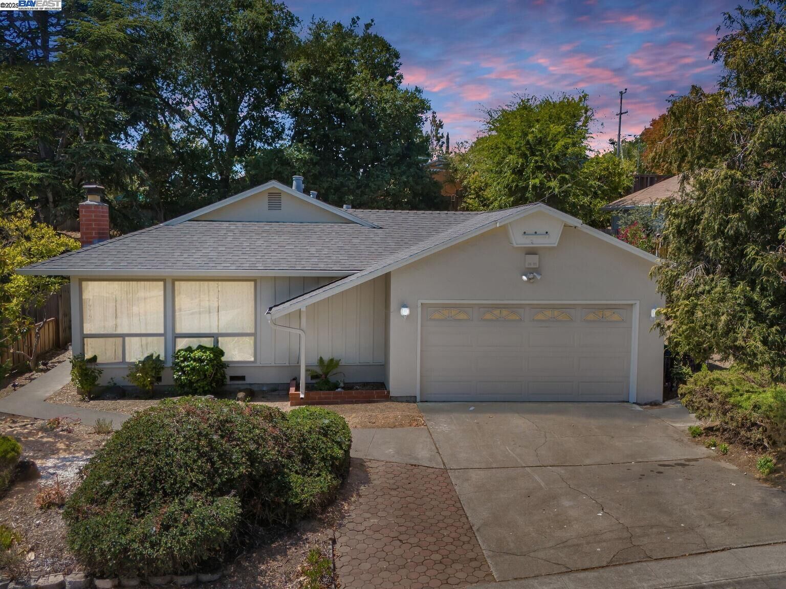 Property Photo: 4520 Valley View Rd CA 94803