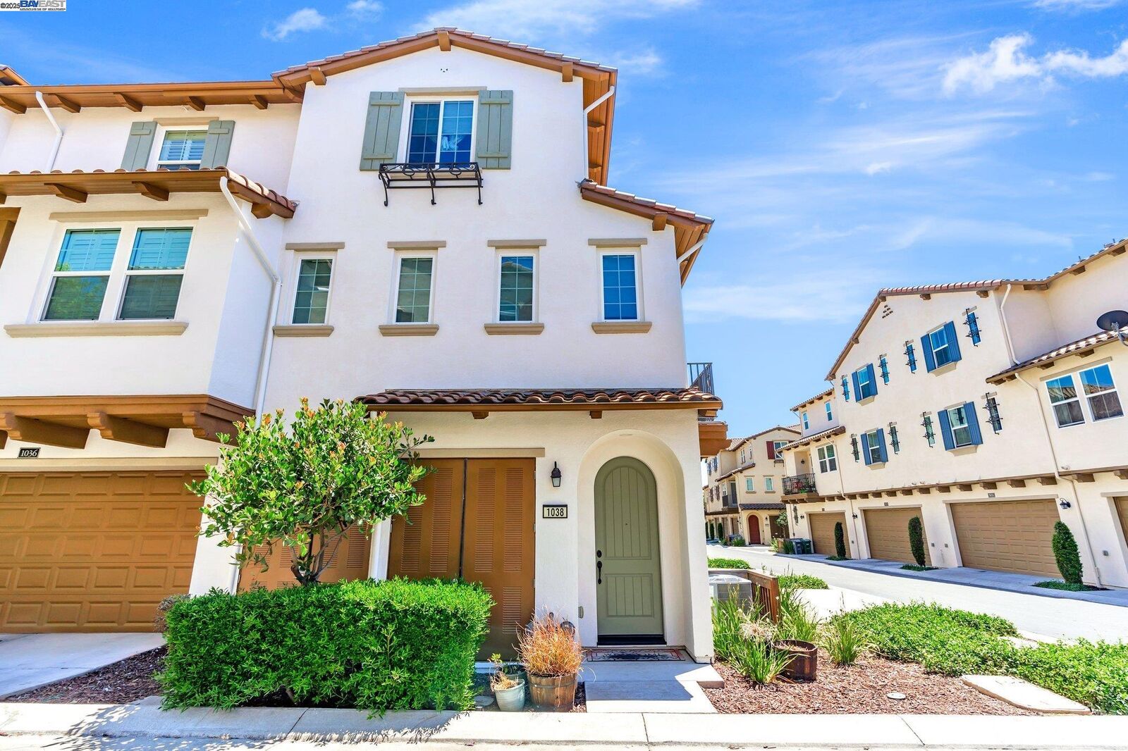 Property Photo: 1038 S Monarch CA 94582
