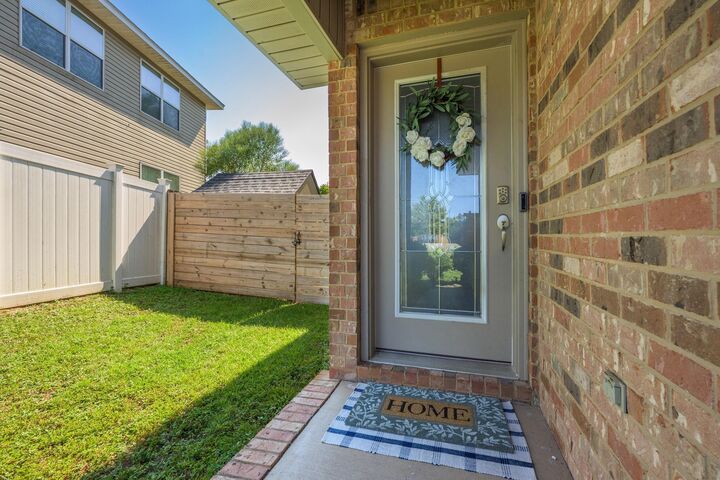 Property Photo: 313 Gauntlet Drive FL 32539