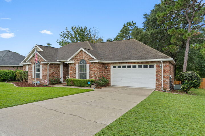 Property Photo: 4676 Lovegrass Lane FL 32539