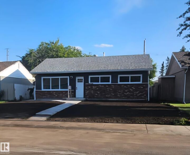 15911 108 Avenue NW  Edmonton AB T5P 1A8 photo