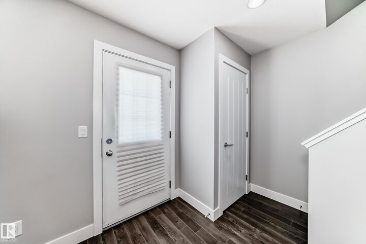 Property Photo: 1508 105 Street NW 20 AB T6J 5R8