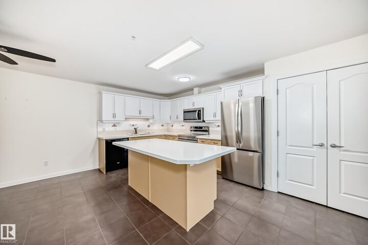 Property Photo: 278 Suder Greens Drive NW 125 AB T5T 6V6