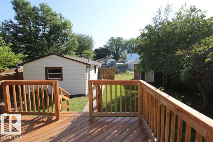 Property Photo: 12143 59 Street NW AB T5W 3Y4