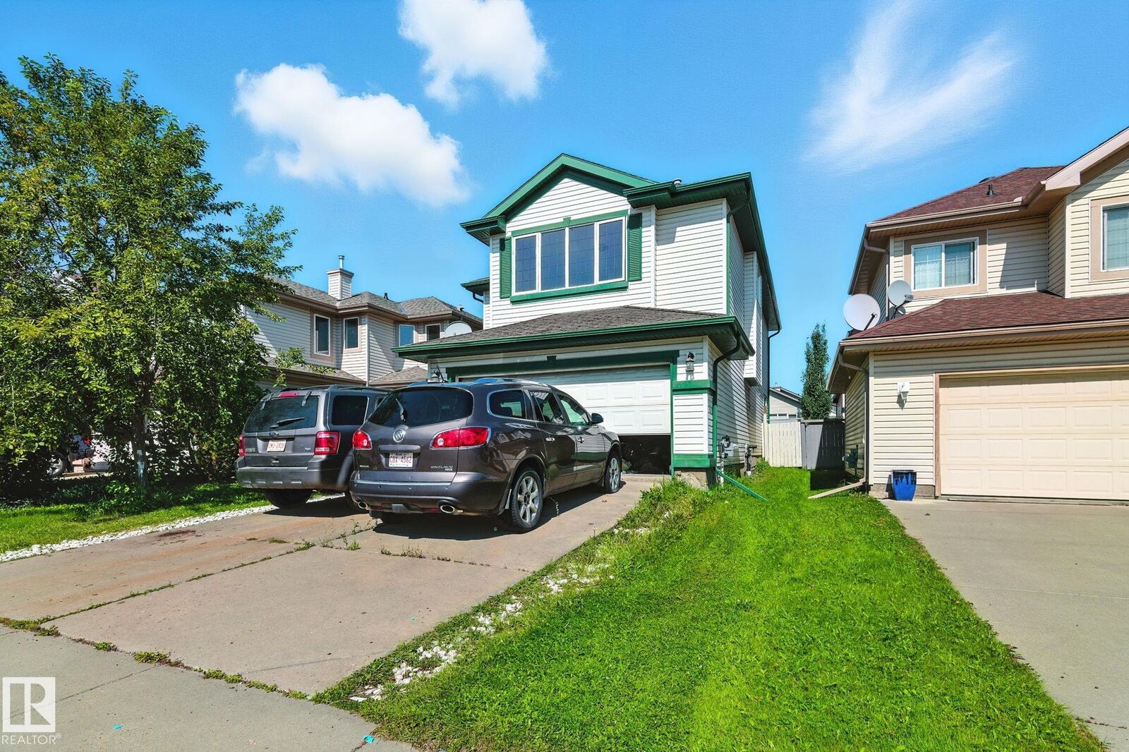 Property Photo: 7836 7 Avenue SW AB T6X 1N3