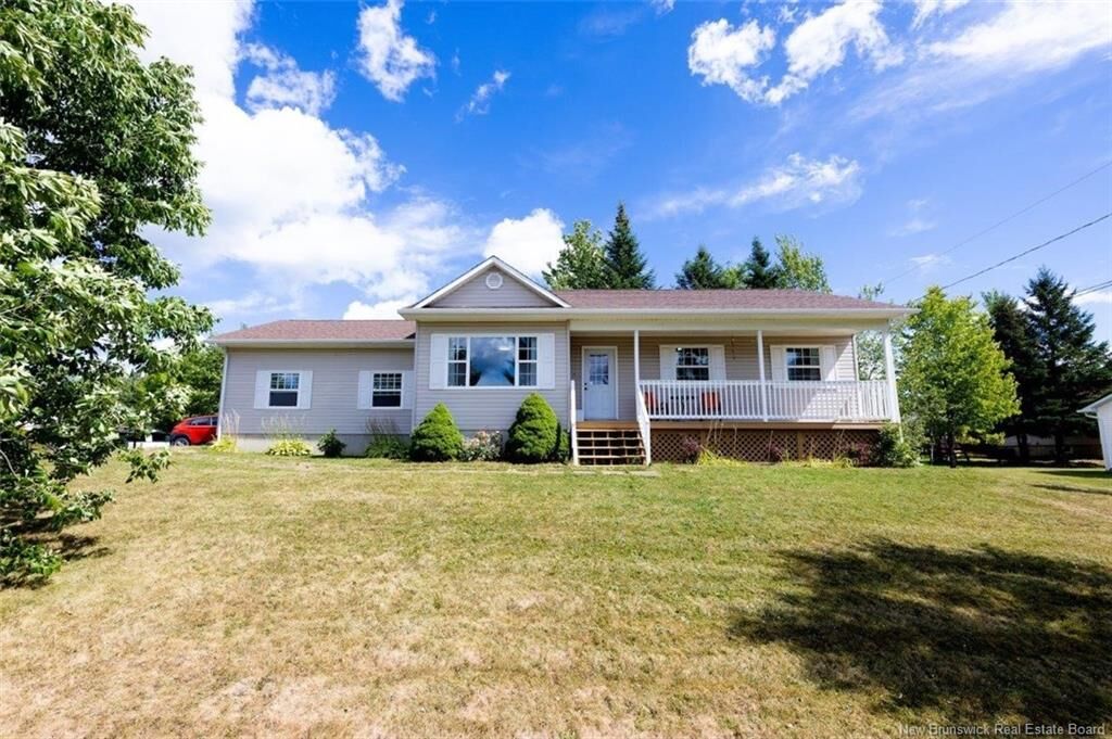 Property Photo: 4 Hayward Court NB E3A 0A4