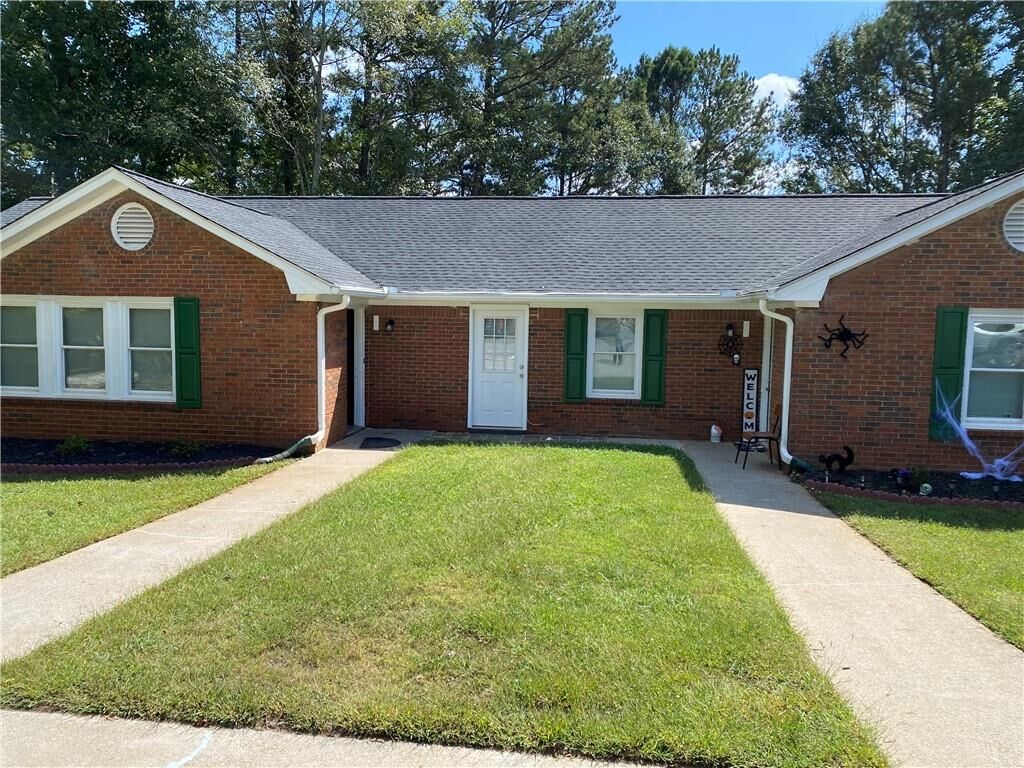 Property Photo: 1916 Patterson Circle GA 30044