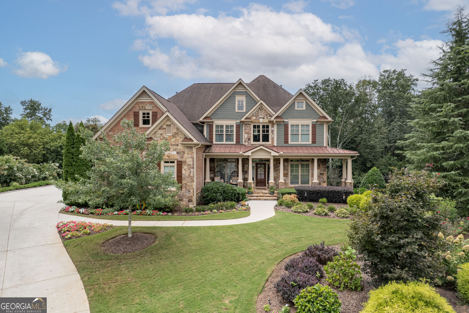 Property Photo:  6435 Lakeaires Drive  GA 30040