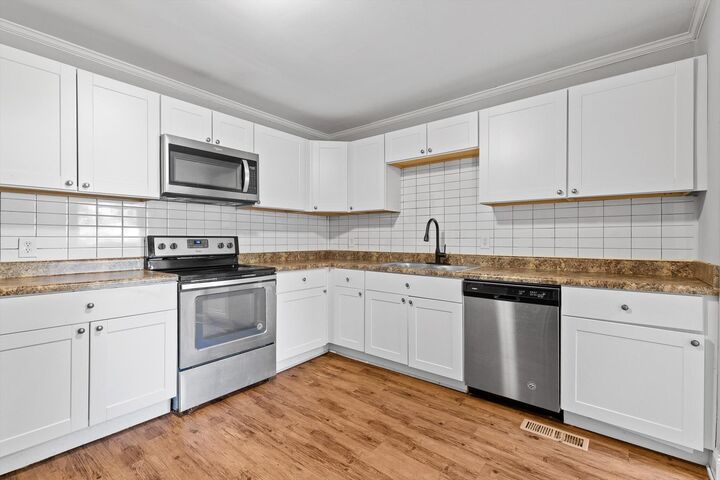 Property Photo: 316 Hodges Street Street AL 35768