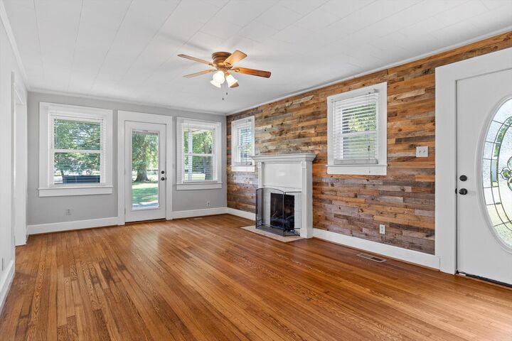 Property Photo:  316 Hodges Street Street  AL 35768 