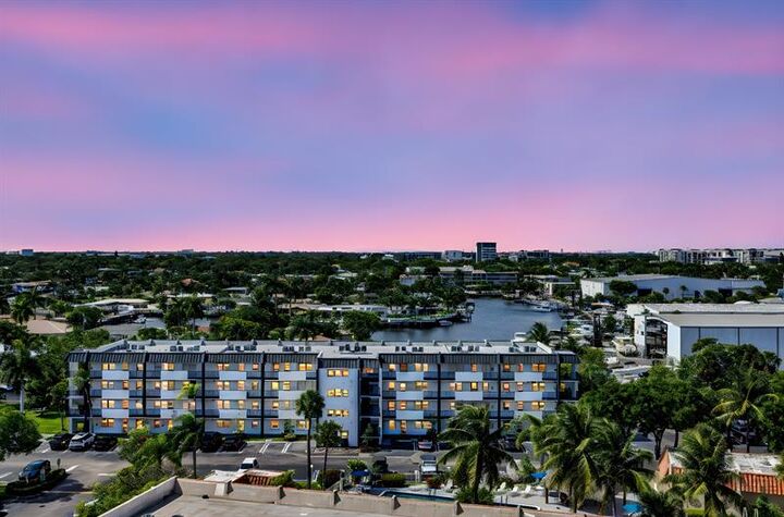 Property Photo: 777 S Federal Hwy Ph12 FL 33062