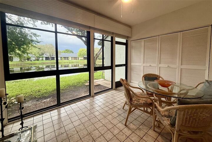 Property Photo:  3993 Carambola Cir N 2998  FL 33066 