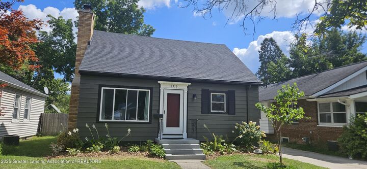 1919 Clifton Avenue  Lansing MI 48910 photo