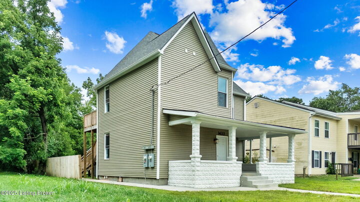 Property Photo:  1433 Beech St  KY 40211 