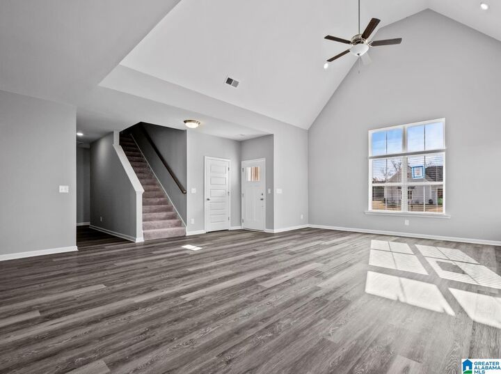 Property Photo:  109 Townmoor Lane  AL 35147 