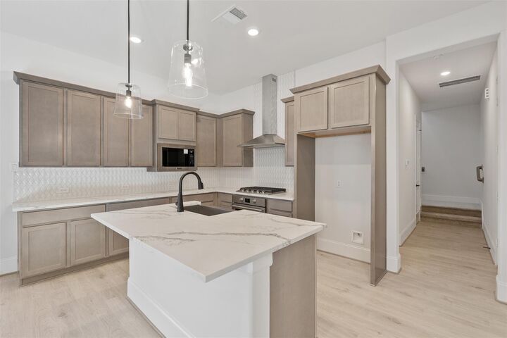 Property Photo:  12035 Royal Oaks Run Drive  TX 77082 