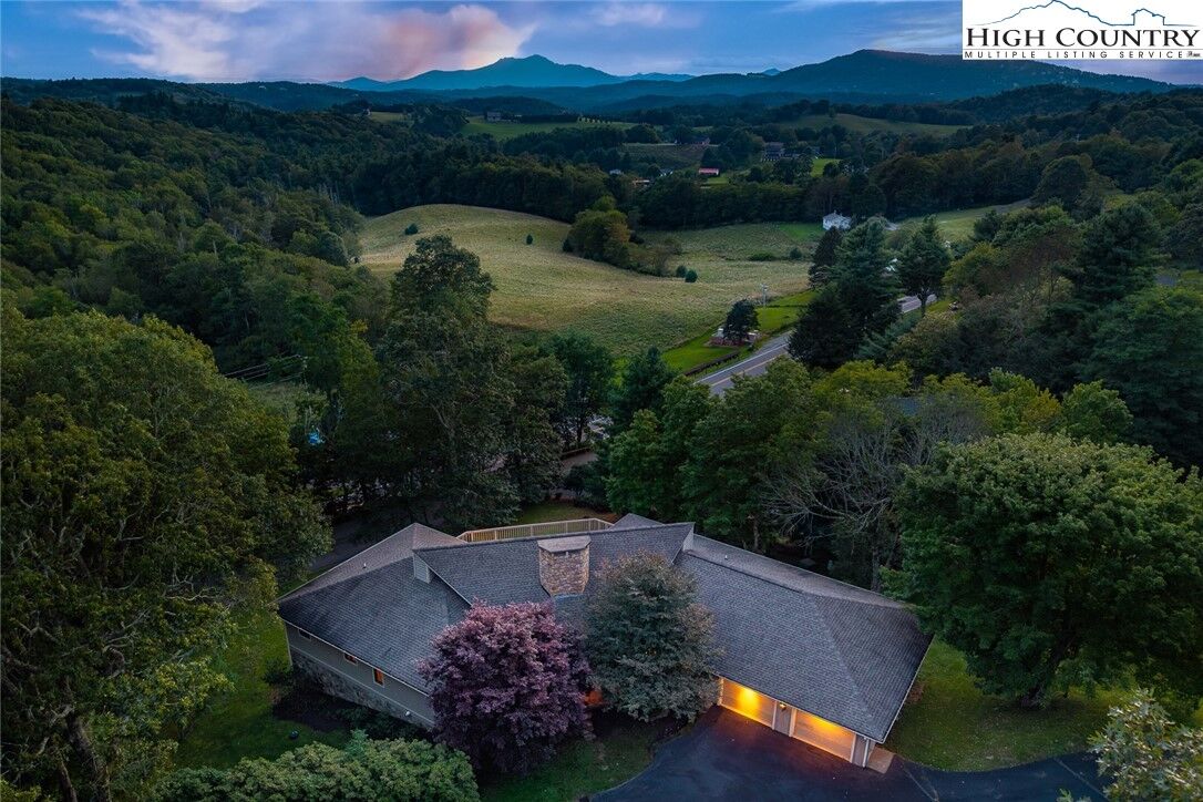 Property Photo:  181 Laurel Hill Drive  NC 28607 