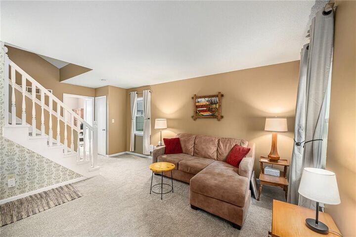 Property Photo: 8652 N Chatham Avenue MO 64154