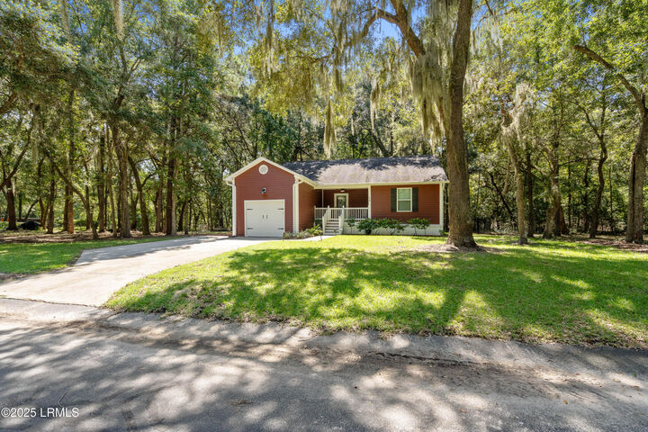 Property Photo:  15 Arbor Lane  SC 29920 