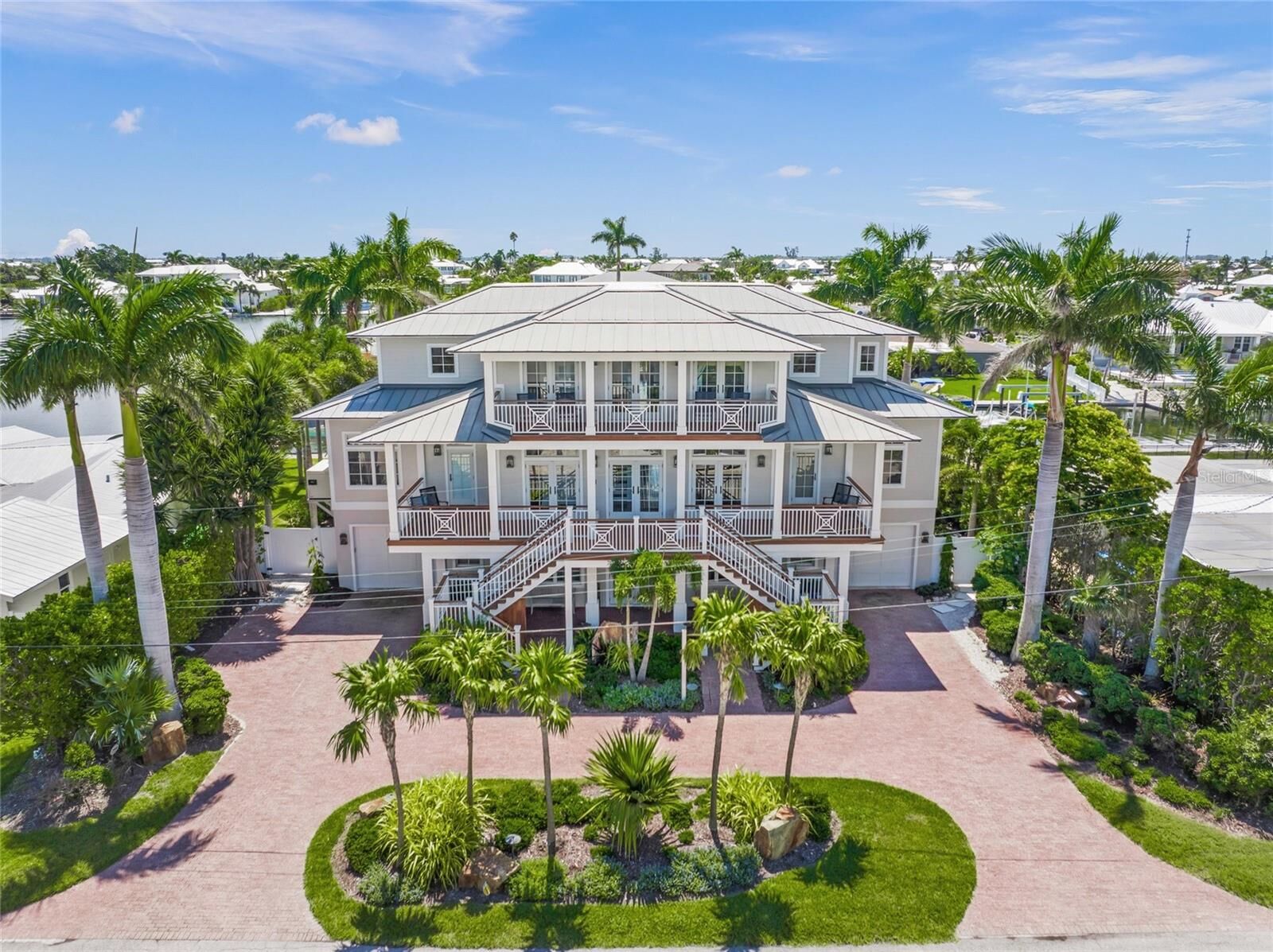 Property Photo: 525 72nd Street FL 34217