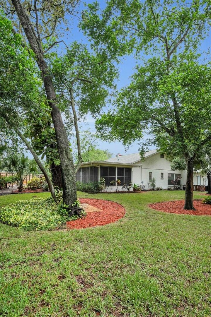 Property Photo: 10506 Mira Vista Drive FL 34668