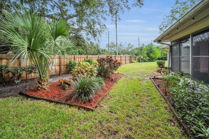 Property Photo:  10506 Mira Vista Drive  FL 34668 