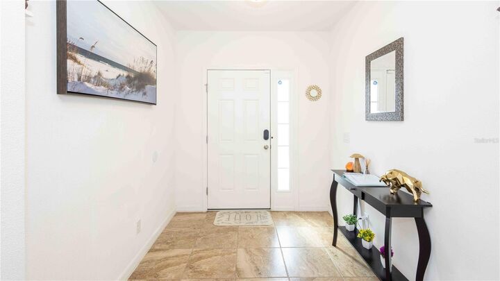 Property Photo: 815 Montgomery Way FL 33897