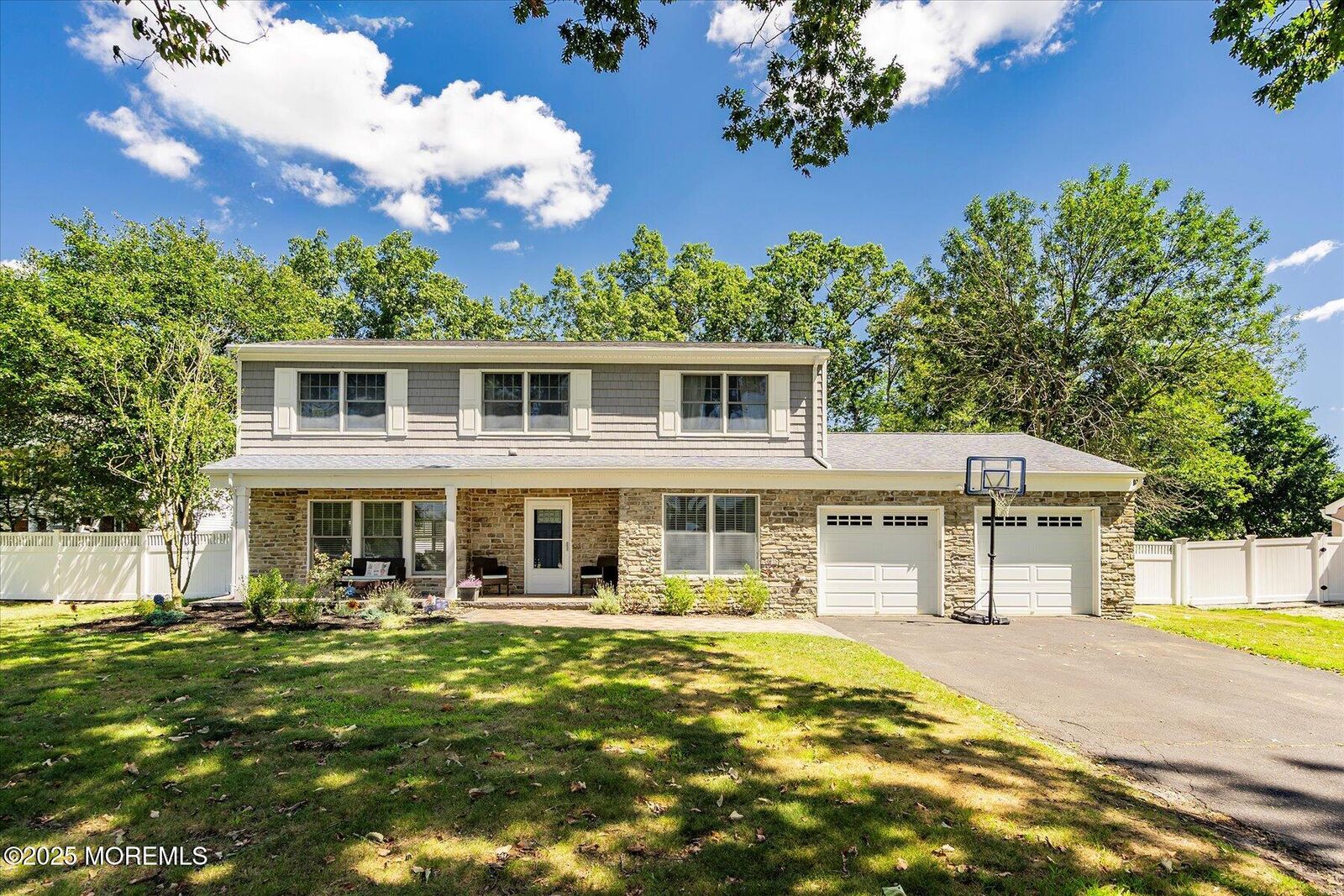 Property Photo:  5 Yeoman Way  NJ 07726 