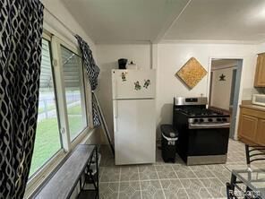 Property Photo: 1600 Woodward Heights MI 48220