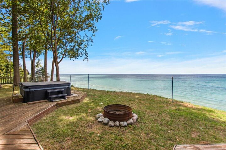 Property Photo: 997 Lake Lane MI 49090