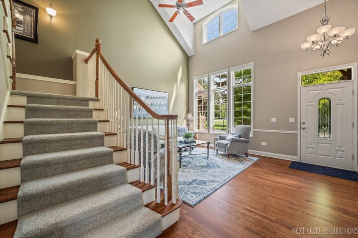 Property Photo: 607 Bourbon Lane IL 60565